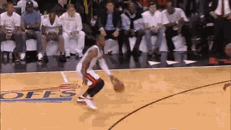 NBA十八大特技之第九招 : 欧洲步上篮