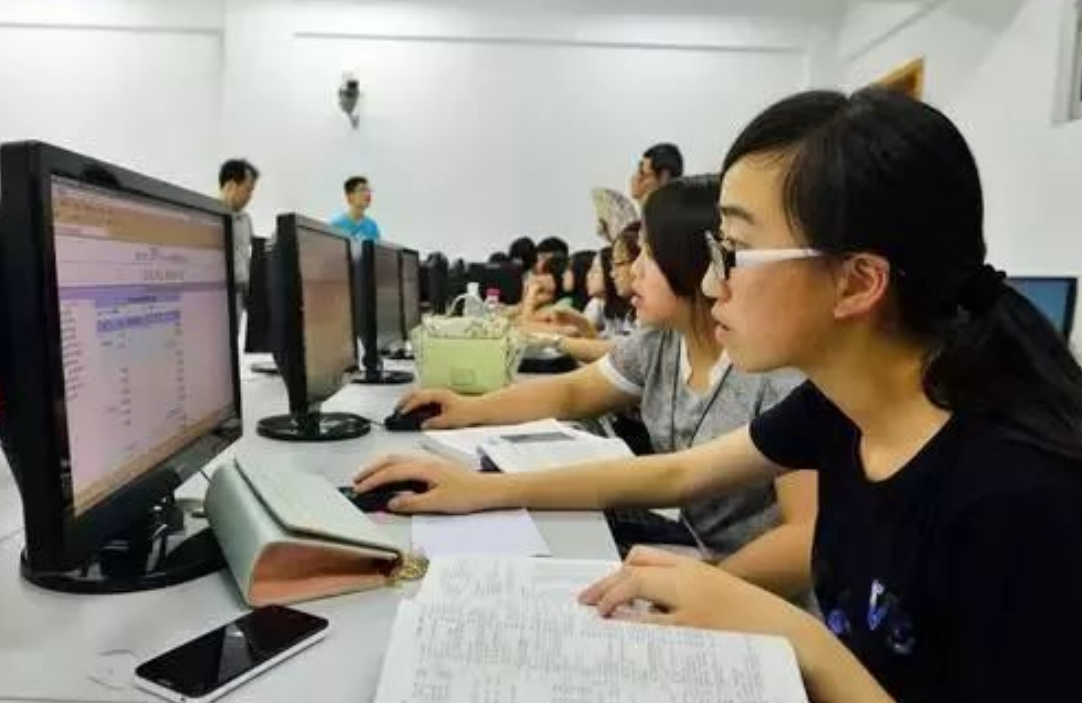 556分也能被上海交大录取？中等生填报志愿，掌握技巧很重要