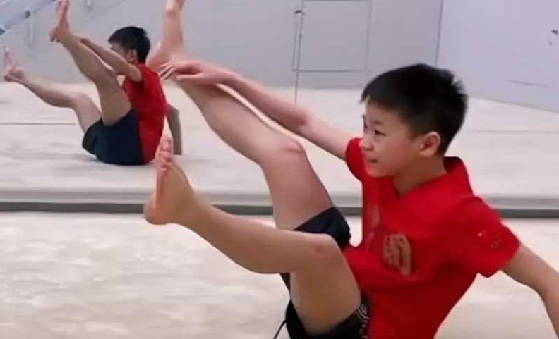 全红婵祝福百年名校！文化课成绩有多差？班主任：除了学习哪都好