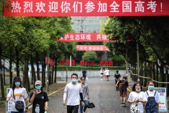 国内考试难度排行榜出炉，高考仅排第三位，榜首“当之无愧”