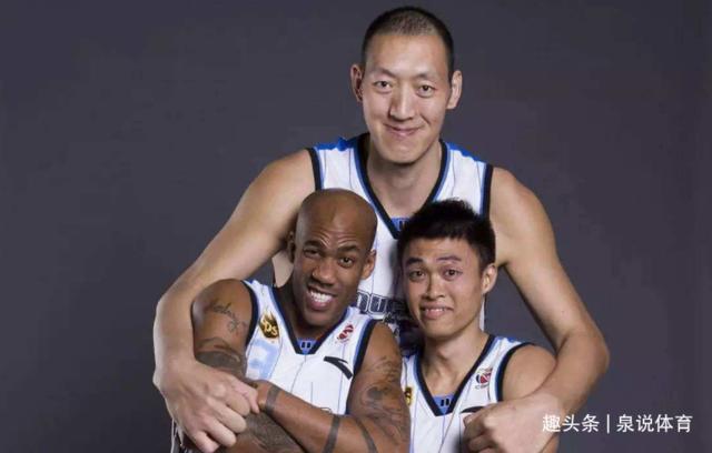 孙明明为什么不能打nba(孙明明身高2米36堪称巨人，比姚明高10公分，为何没进NBA)