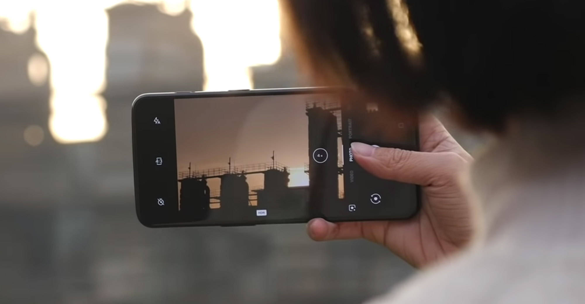 手机屏幕材质选择指南：AMOLED、LCD等主流技术对比推荐