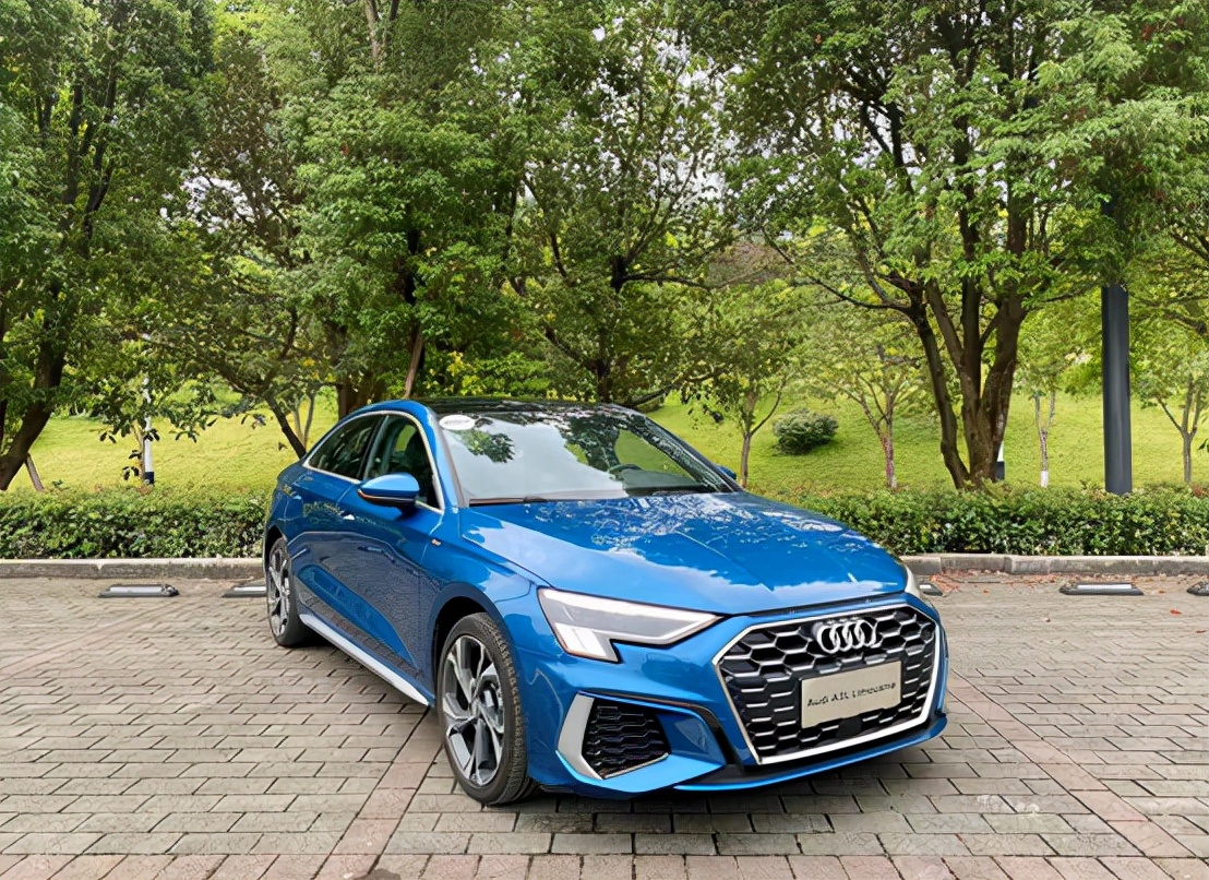 试驾：动力与老款相同，全新奥迪A3是否“换汤不换药”？