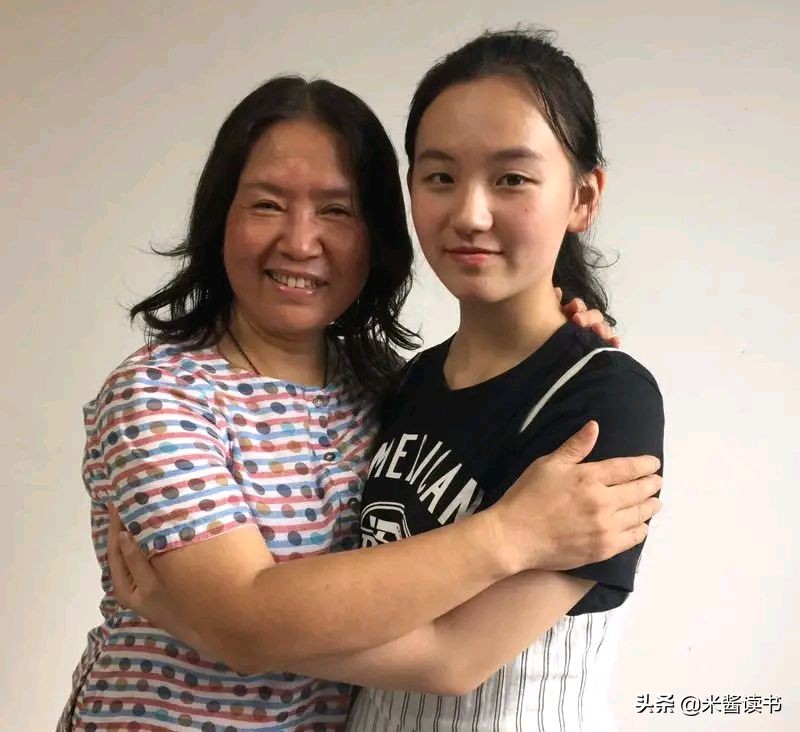 贵州女孩坚持一个习惯养成学霸，数学满分，720分摘状元上北大