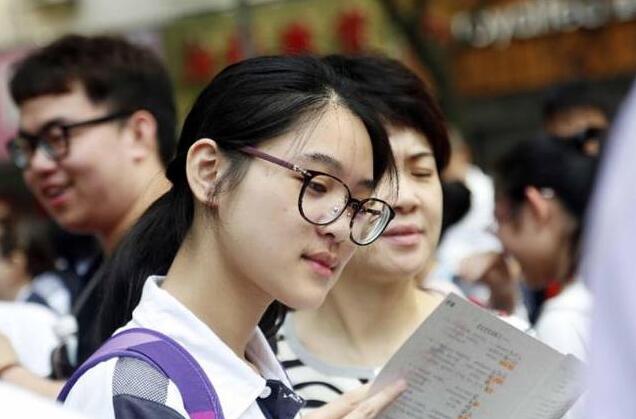 “3+1+2”新高考再添7省，选科仍是大问题，学生家长提前做好准备