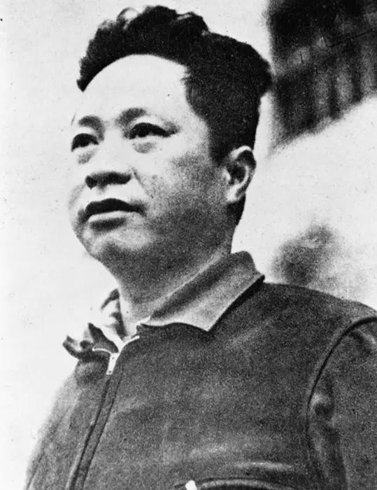 抗战时期十大抗日名将：民族英雄的英勇事迹与历史贡献