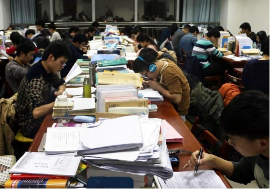 “高考”和“考研”哪个更有难度？过来人说出自己的看法，很形象