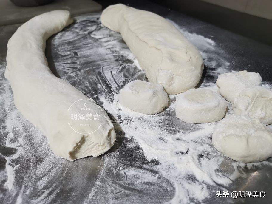 详解“老面”的制作方法，以及用老面蒸馒头的兑碱比例与具体做法