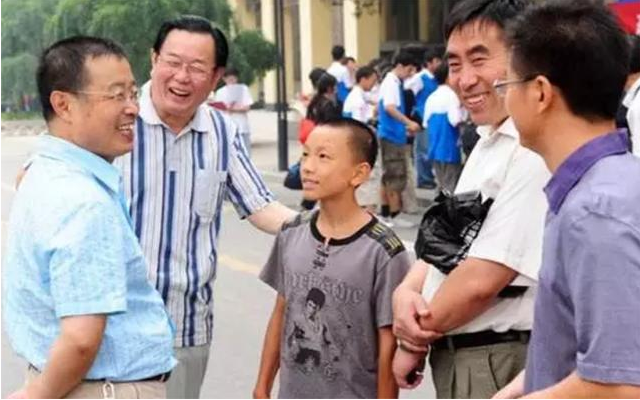 贵州神童考上985，大一挂科14门，茅台暂停资助，如今已幡然醒悟