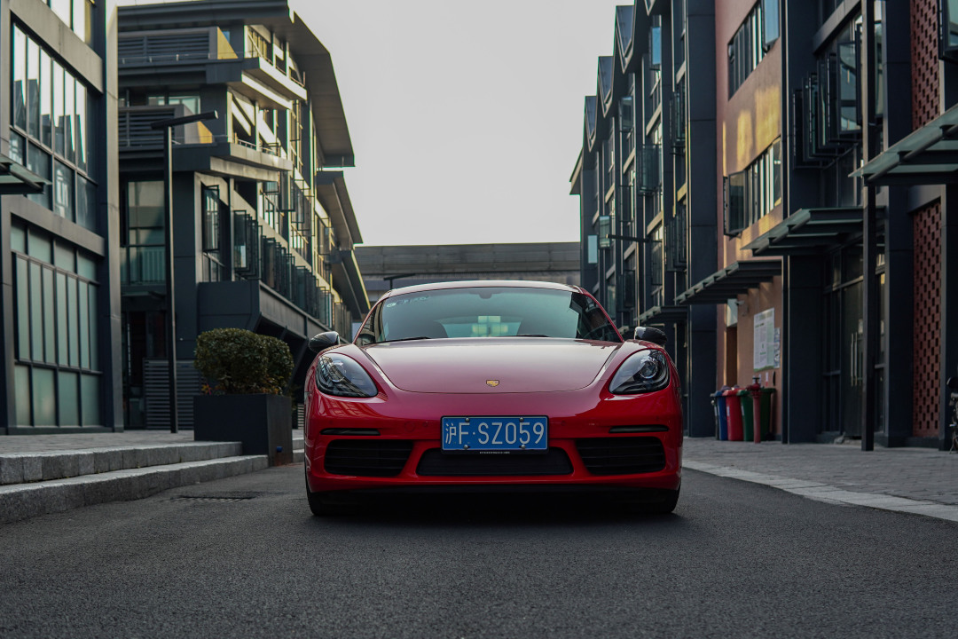 一见倾心，再见无法自拔！试驾保时捷718 Cayman T