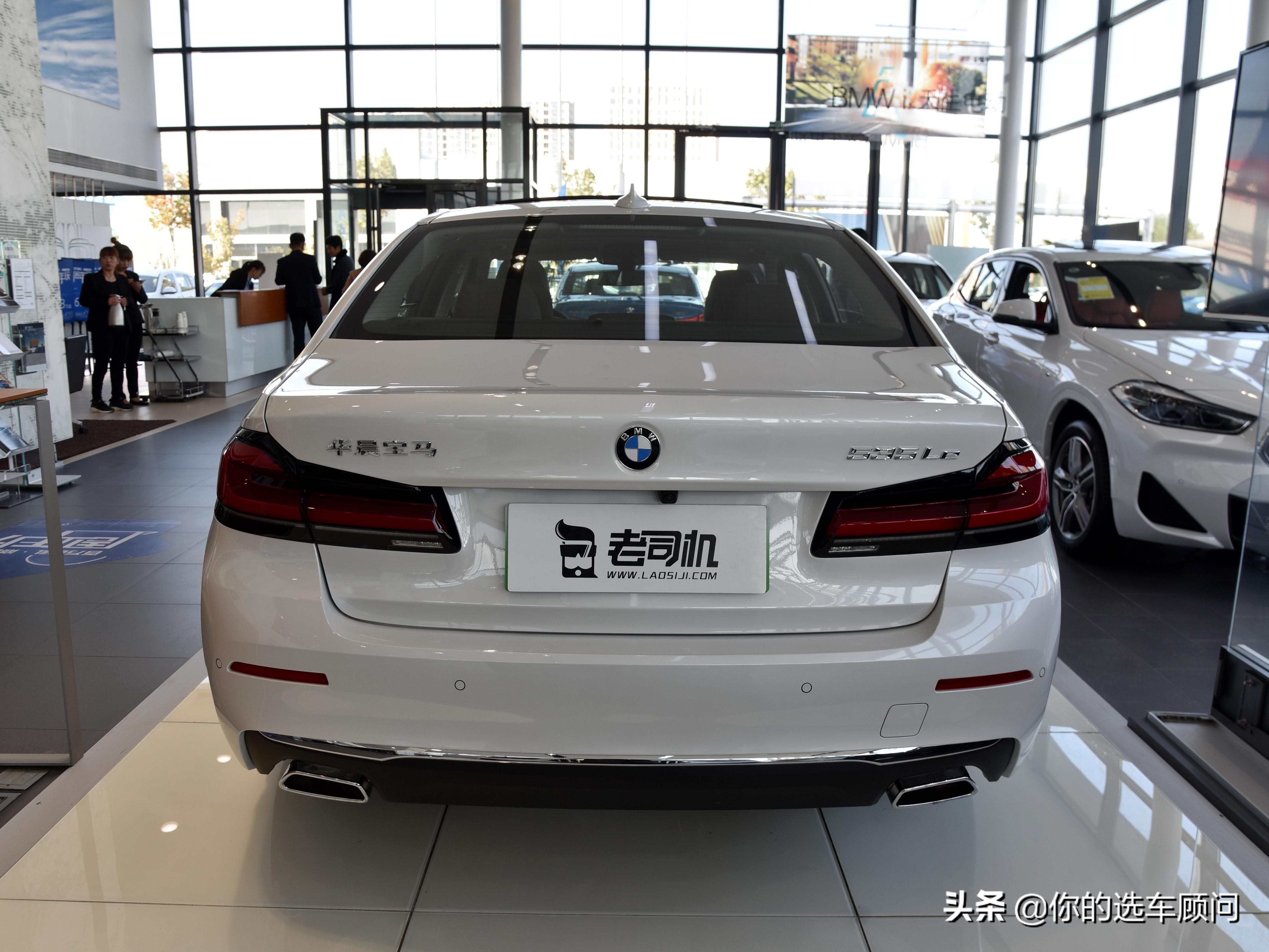 5l油耗2.0t豪华轿车,没购置税还便宜,带你看宝马5系新能源