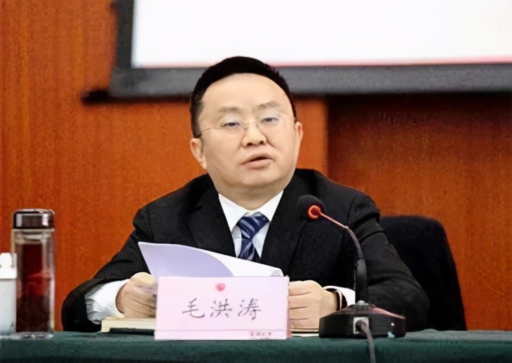 书记和校长，谁的官更大