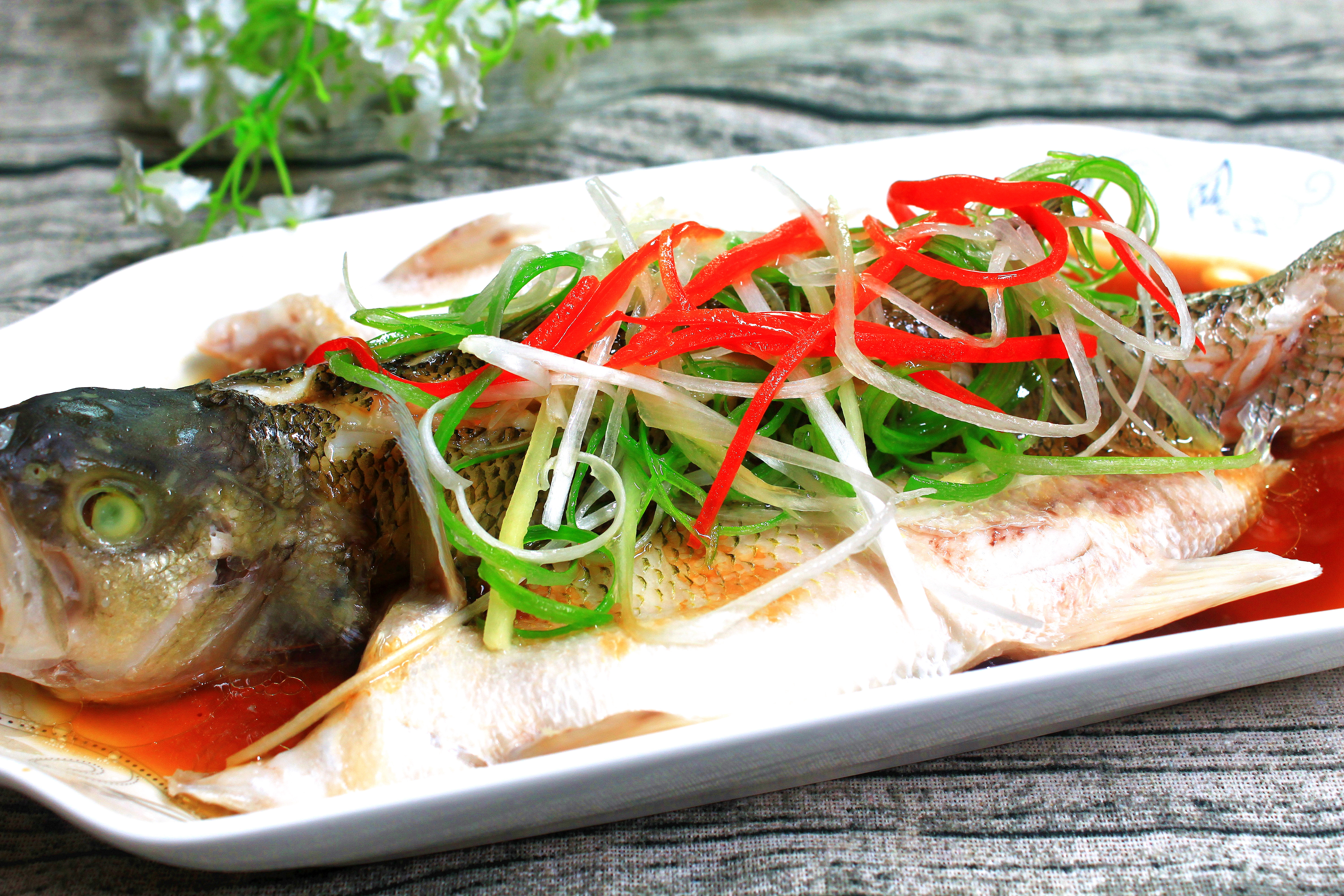 高考将至，建议学生们牢记“3吃4忌”，补充营养，考出好成绩