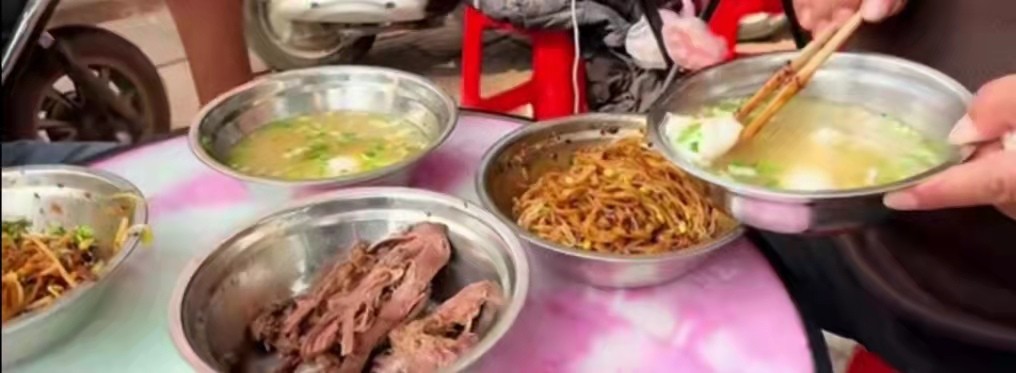 涡阳30年干扣面老店，5元一碗本地人都配香肉吃，号称当地第一面
