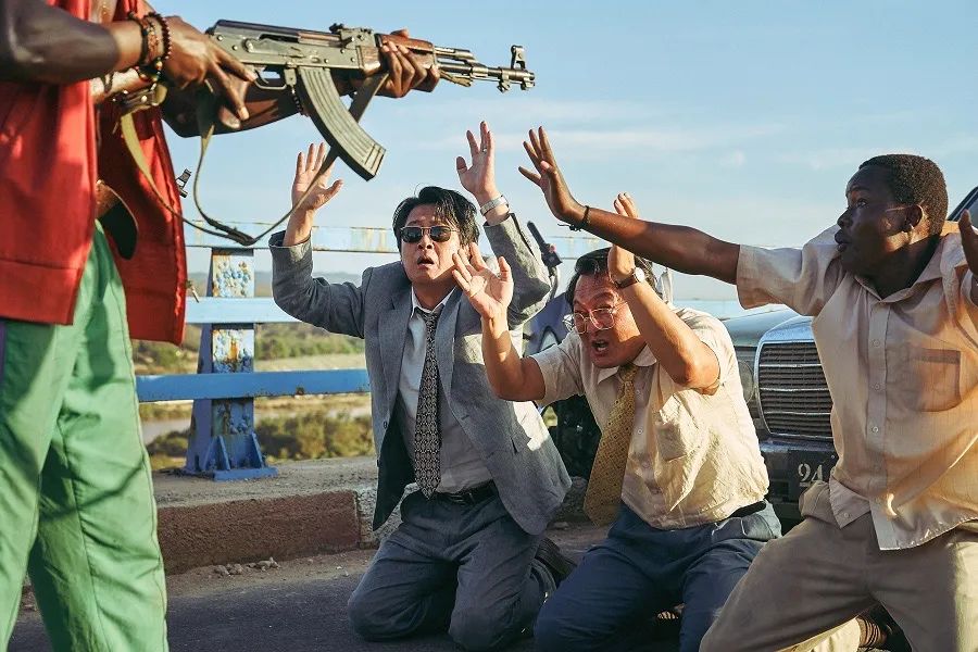 斥资200亿的韩国大片，《老手》导演新作，被称韩版《红海行动》