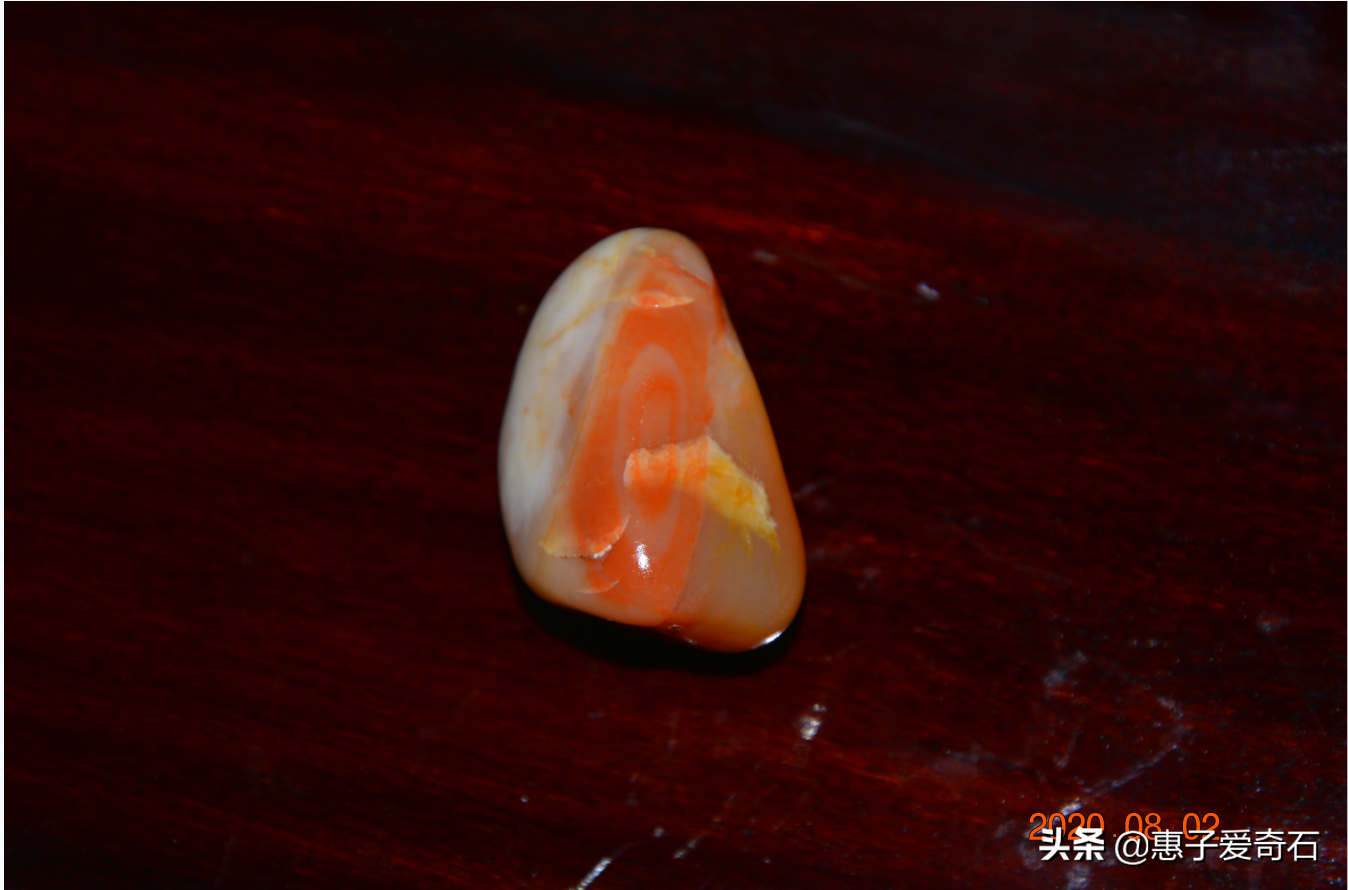 陕西黄龙玉~多彩的玉石