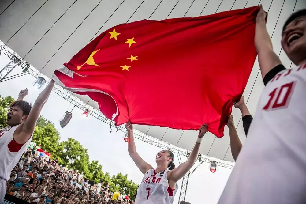 2017女篮3x3世界杯(中国3X3女篮称霸世界杯！中国篮球第一个世界冠军！姑娘们太棒了)