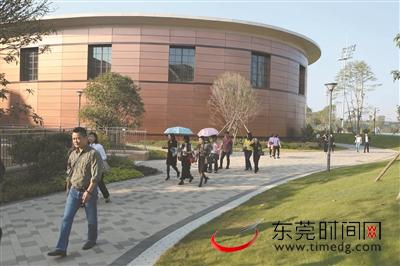 跟着东莞时报实探清澜山学校：就像童话世界 在这里学习太幸福了