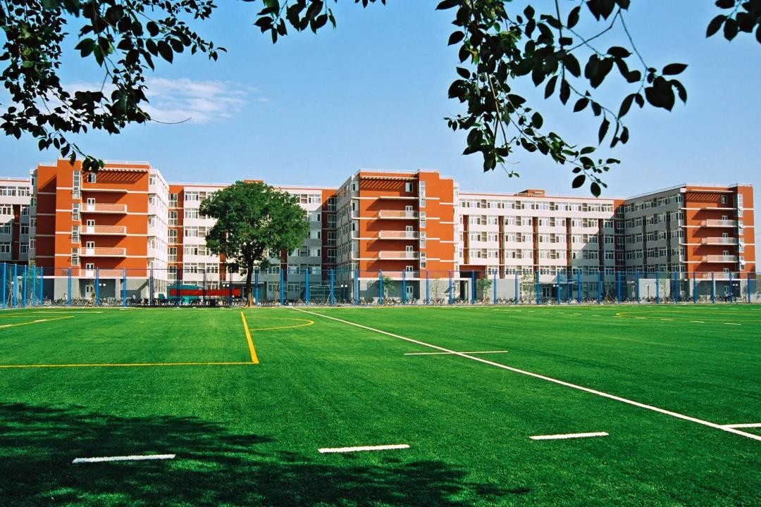 学校餐厅适合什么快餐（这所双一流高校）