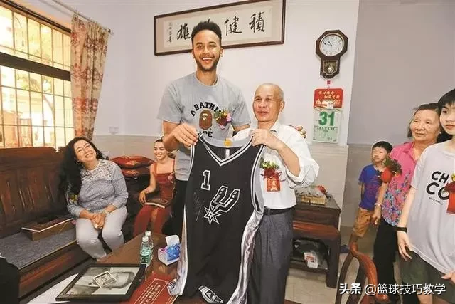 nba中国血统球员有哪些(没想到吧，这位NBA球星也有中国血统，祖上是正儿八经北京人)