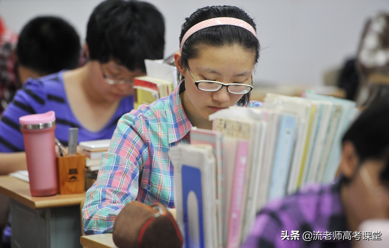 江西高考本科录取率不到45%，听老师一句劝，考上本科就去上学吧