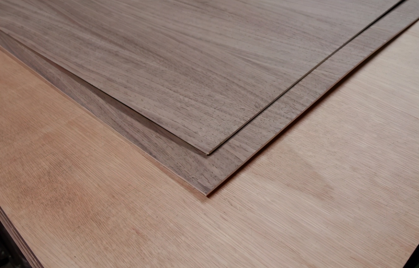 木饰面厚度(木饰面板一般多厚)