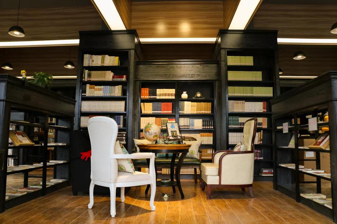 重庆这所高校：坐拥四大校区，出门就是地铁，食堂宿舍堪称