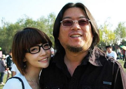 高晓松的人设崩塌:从书香世家到"滚出中国",他经历了什么?