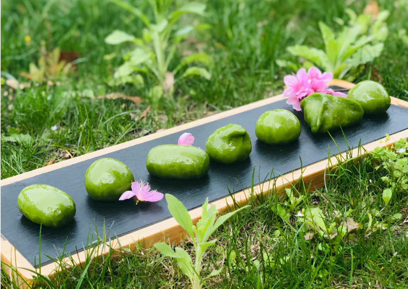 坐拥全国第一、中国首个！上海这所高校还走出央视记者、外交官等名人！