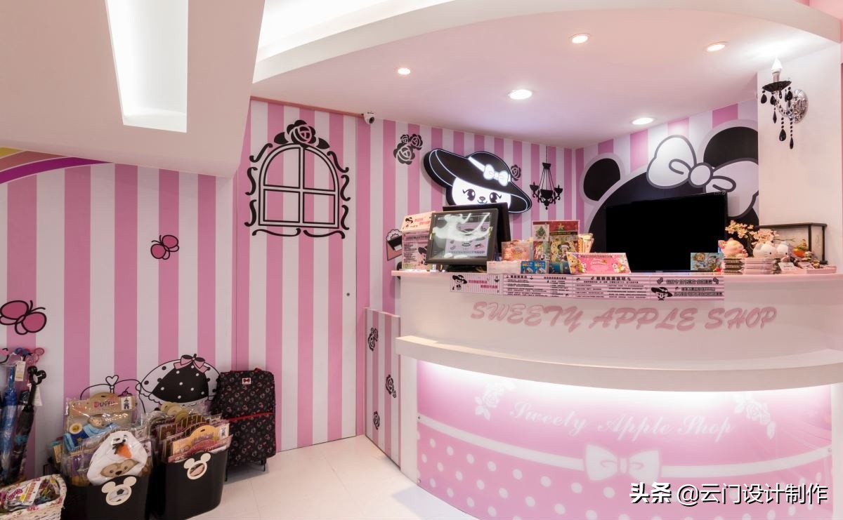 走进城市里的自主品牌店装修！老门市房改造粉红色日系精品专卖店
