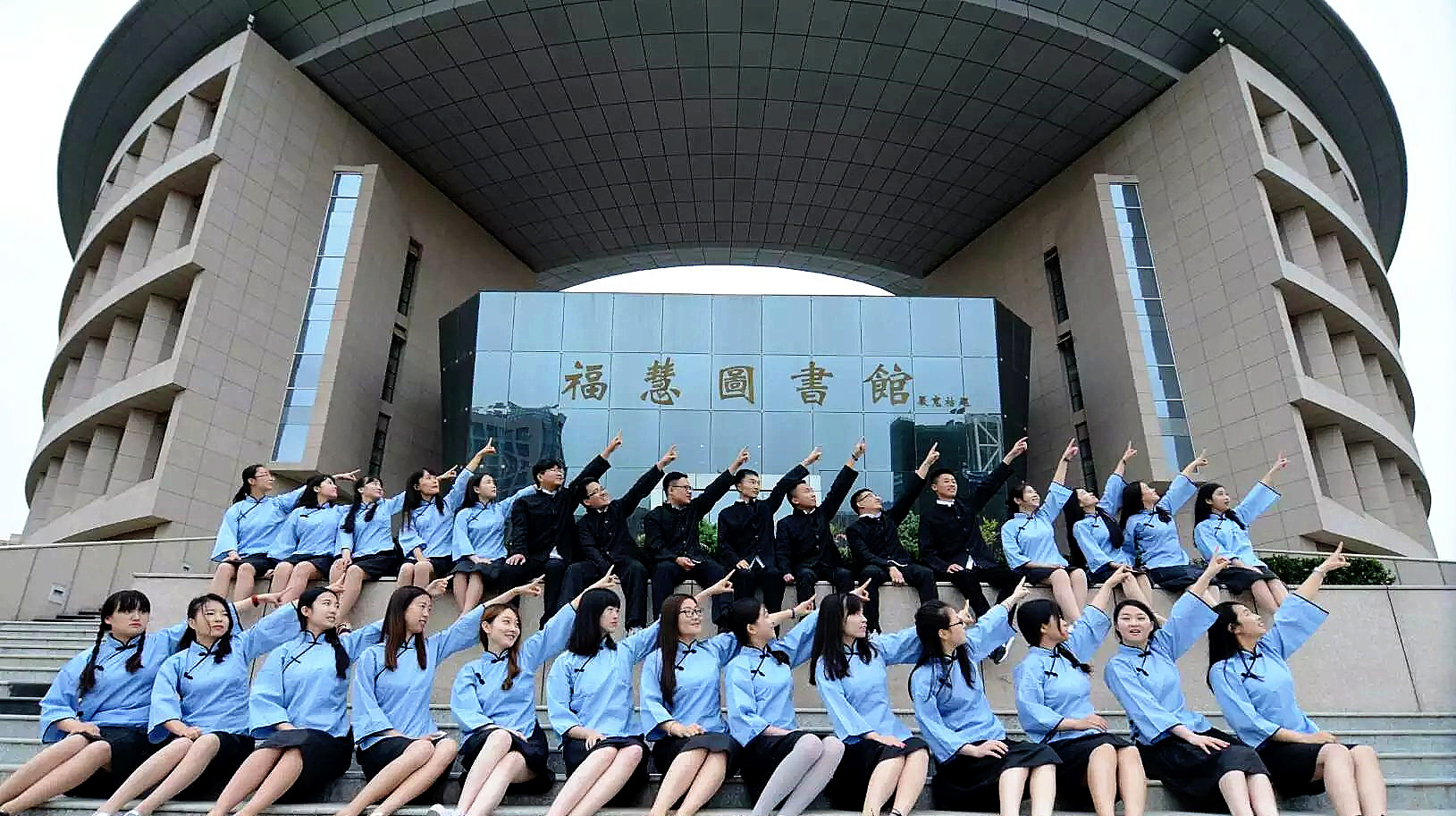 我国第一所轻工业院校，实力不俗，作风低调，值得捡漏