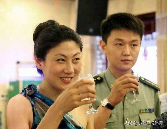 08年奧運會女籃球員有哪些(北京奧運會中國女籃12人現狀：兩人成軍嫂，球隊第一美女仍未婚)