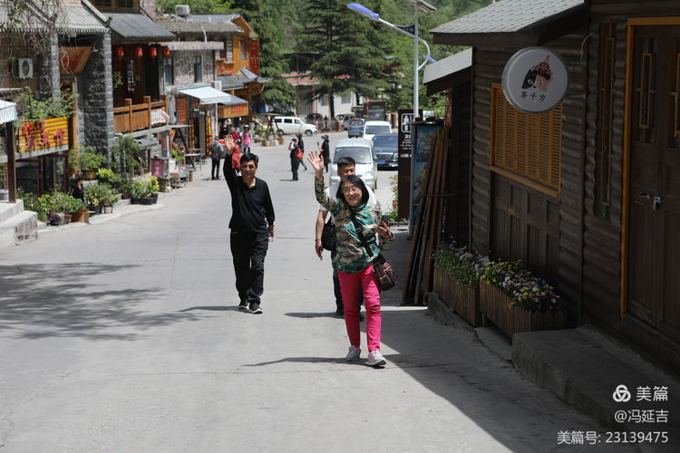 冯延吉：春游万仙山景区