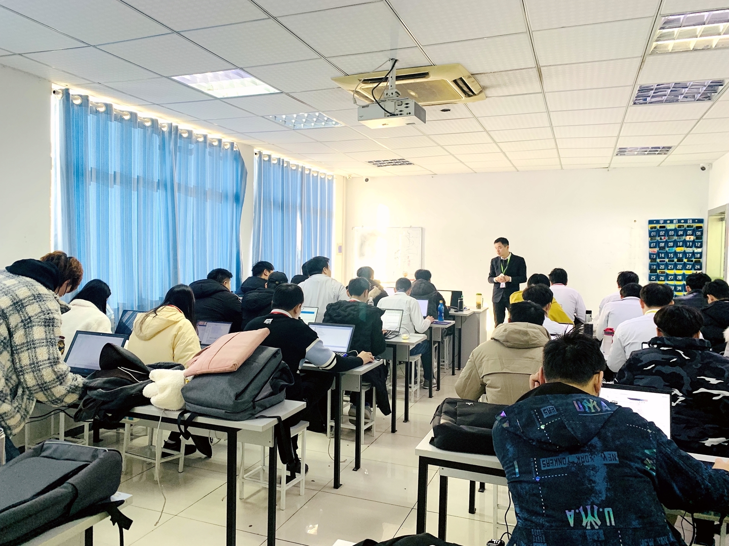 什么样的IT培训机构更靠谱？