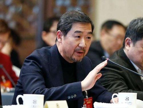 张杰入职上海大学，两年前就有消息爆出！明星做老师的何止他一人