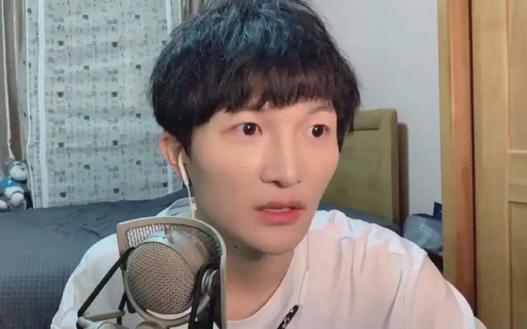 这些嗓音独特的歌手里，即便是周杰伦也被骂过“难听”