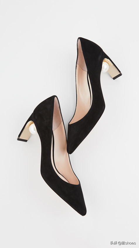 除了jimmychoo、RogerVivier高跟，立秋后这4个品牌也是不能错过
