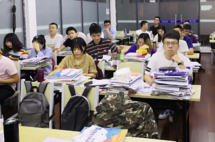 专科为啥要叫“职业技术学院”？专科“优势”要了解，不比本科差