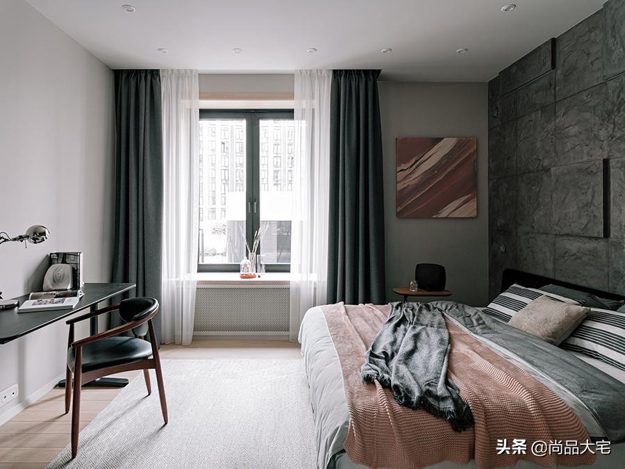 28岁IT小哥的30㎡公寓，舍弃客厅，反而越住越舒适，高级感十足