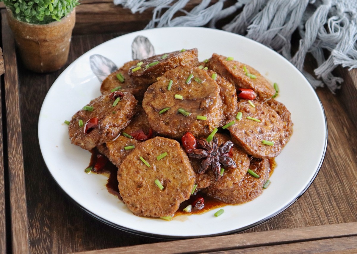 家常红烧素鸡的做法,鲜美入味,不到10块钱就能做一大盘