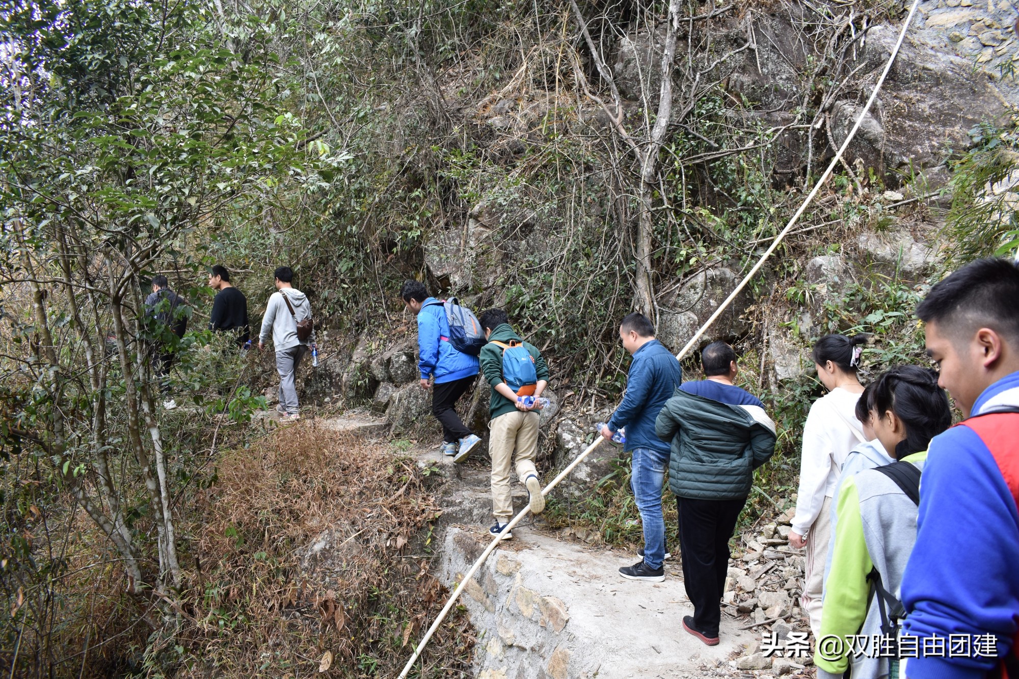 吹响徒步口号，踏上人生旅程