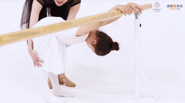 芭蕾形体训练可以纠正驼背？零基础也能学