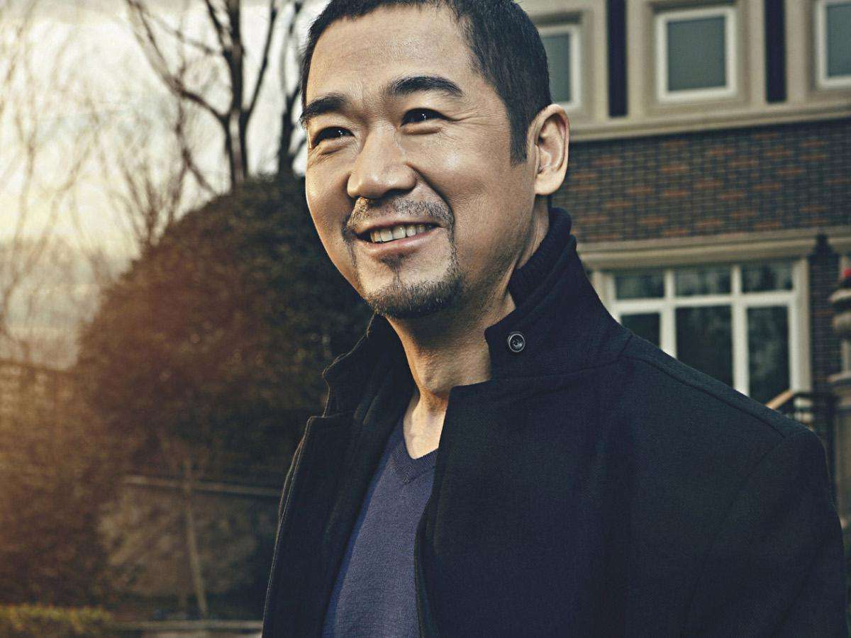 4个女人2段婚姻，“皇帝专业户”张国立，到底是个怎样的人？