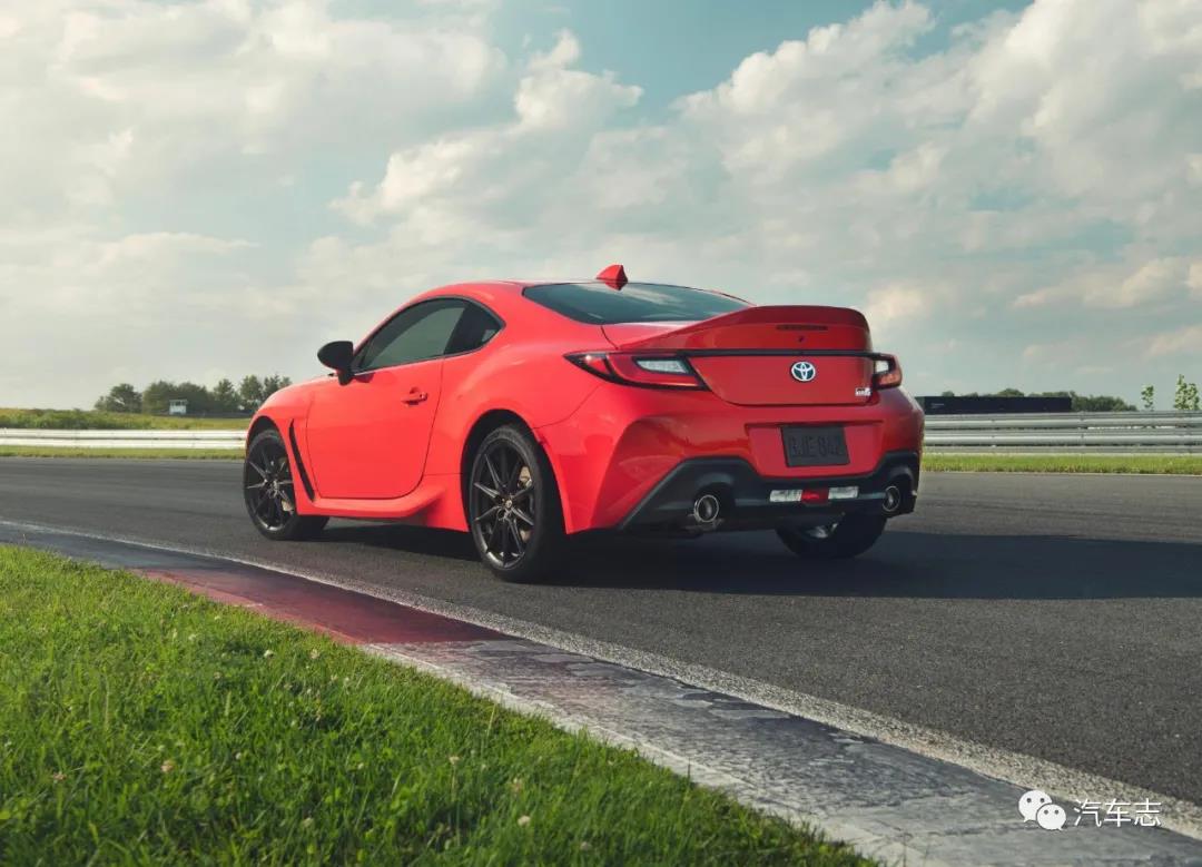 官宣！丰田GR86引进中国，限量50台远山灰SUPRA今日发售