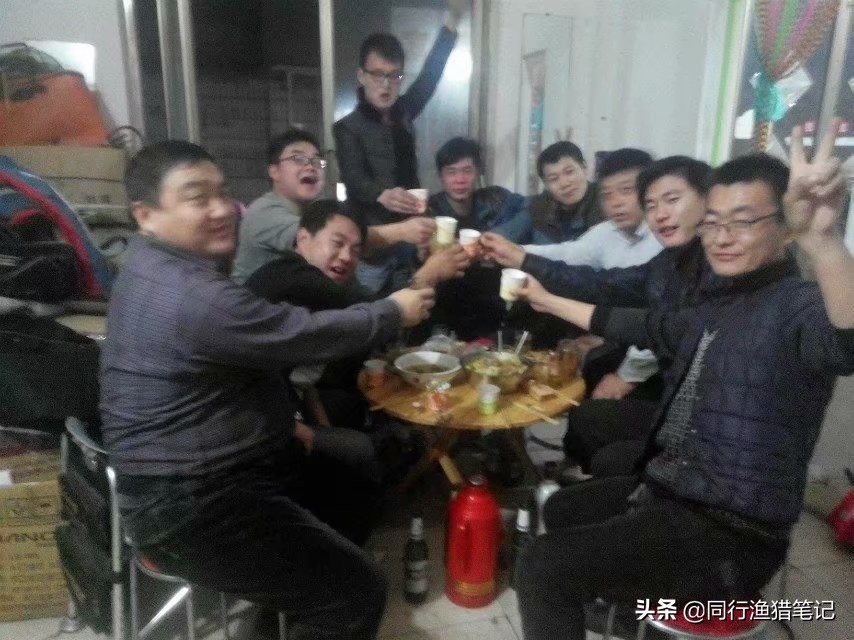 开渔具店后才懂的货架装修秘诀，实用又吸睛