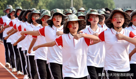 洛阳二外2019年新生国防教育暨入校课程闭营仪式圆满收官