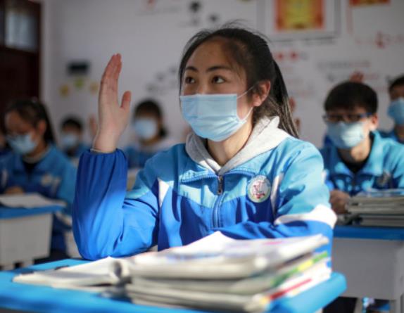 高考状元作文斩获满分，看了她平时练字的书法，才明白高分秘诀