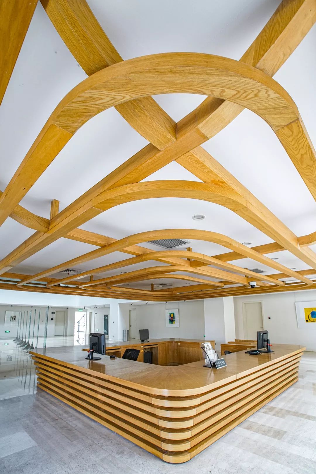 西安这座学费高达3万的大学，凭什么比985、211还受人欢迎？