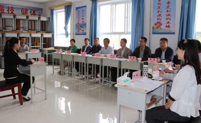 大学生年薪和学历成正比，有鄙视链存在，复旦博士年薪达385万