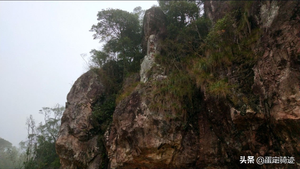 象溪乡菜溪岩